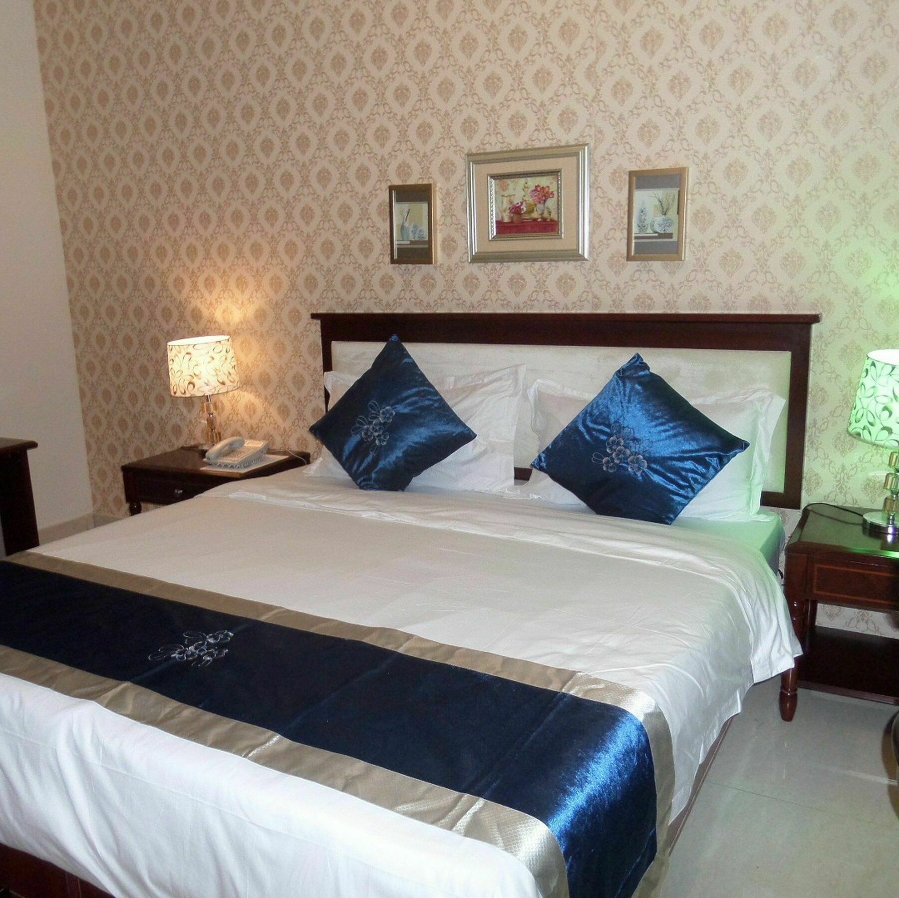 Rightgate Hotel Lagos Bagian luar foto