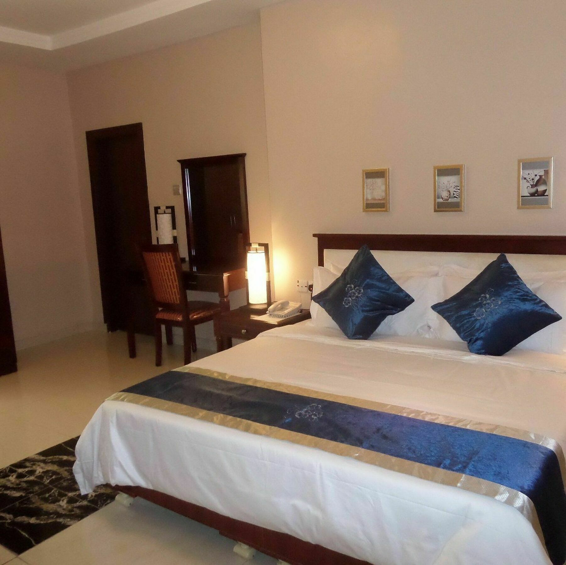 Rightgate Hotel Lagos Bagian luar foto